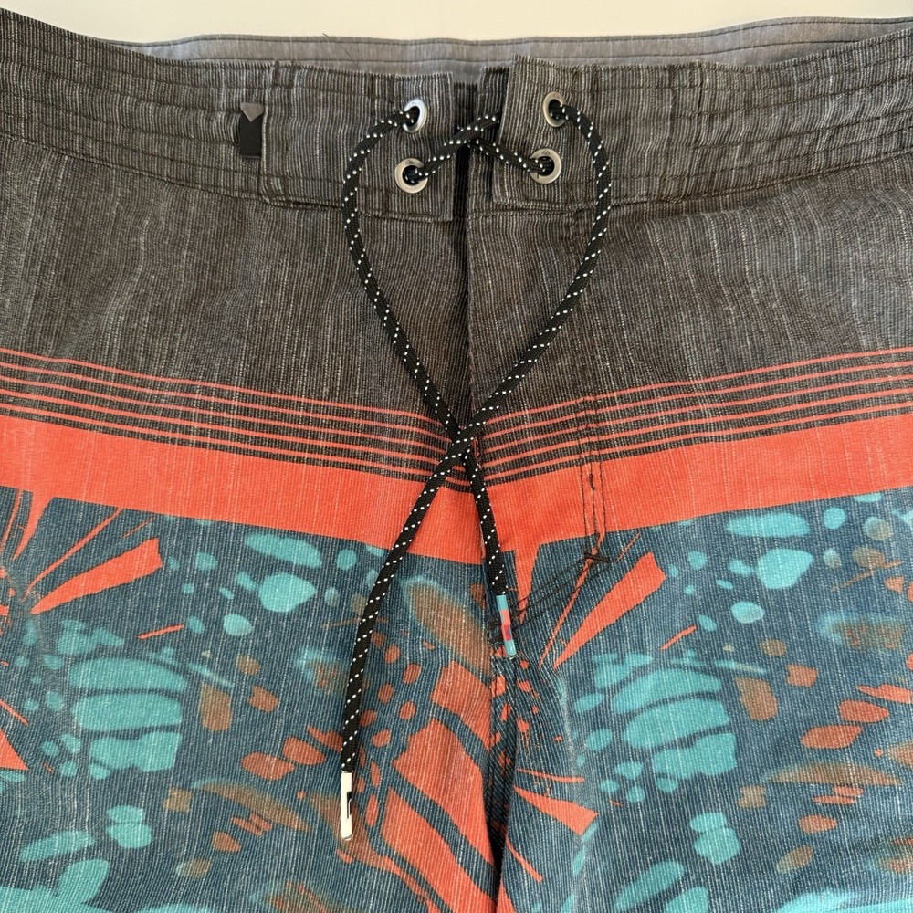 Billabong Men's Size 32 Recycler All Day Pro Blue Gray Coral Stripe Board Shorts